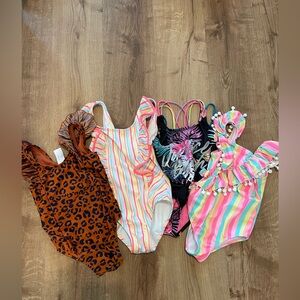 Girls swimsuits size 5T(one 6/6x)